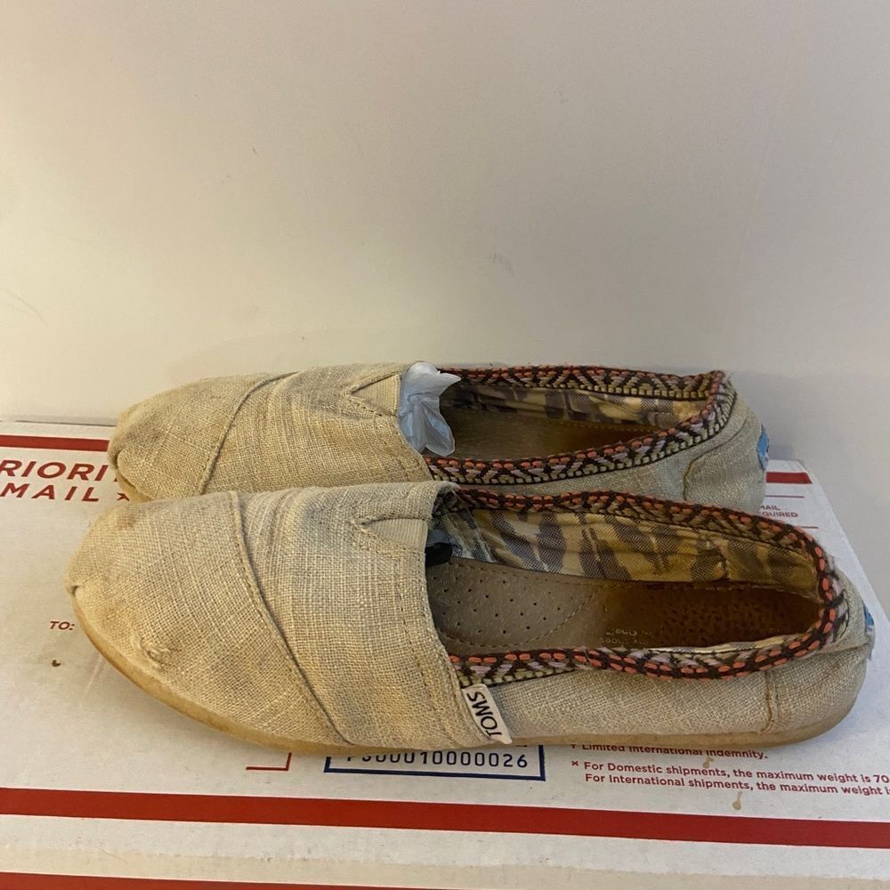 Toms boho‎ hemp style loafers tribal trim size 8
